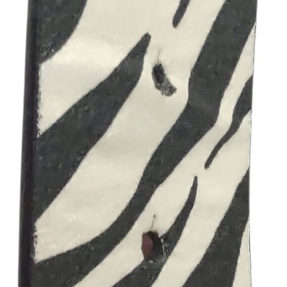 GUESS Zebra Pattern Belt with Pink Underside Size L Animal Print 2" wide Playful - Picture 9 of 10